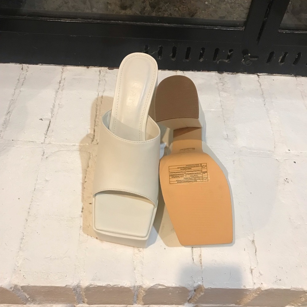 Cream colored mule - Picture 3 of 3